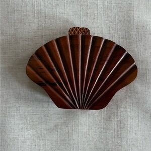 Elegant Wooden Shell Decor